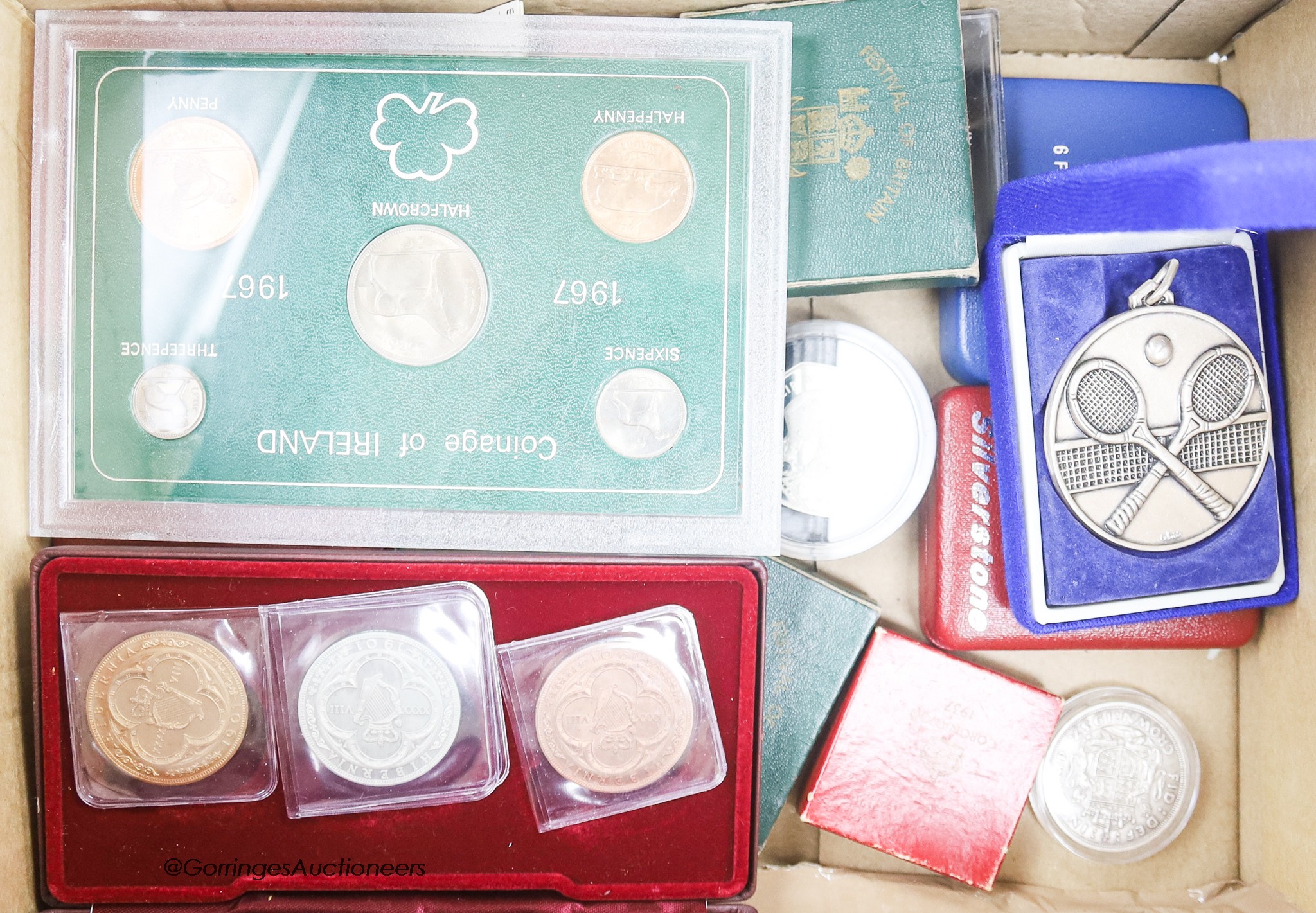 A group of 20th century UK and Commonwealth coins and commemorative medals